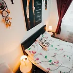 Casa David - Near - Coresi Plaza -Cozy Studios And Flats #Brasov